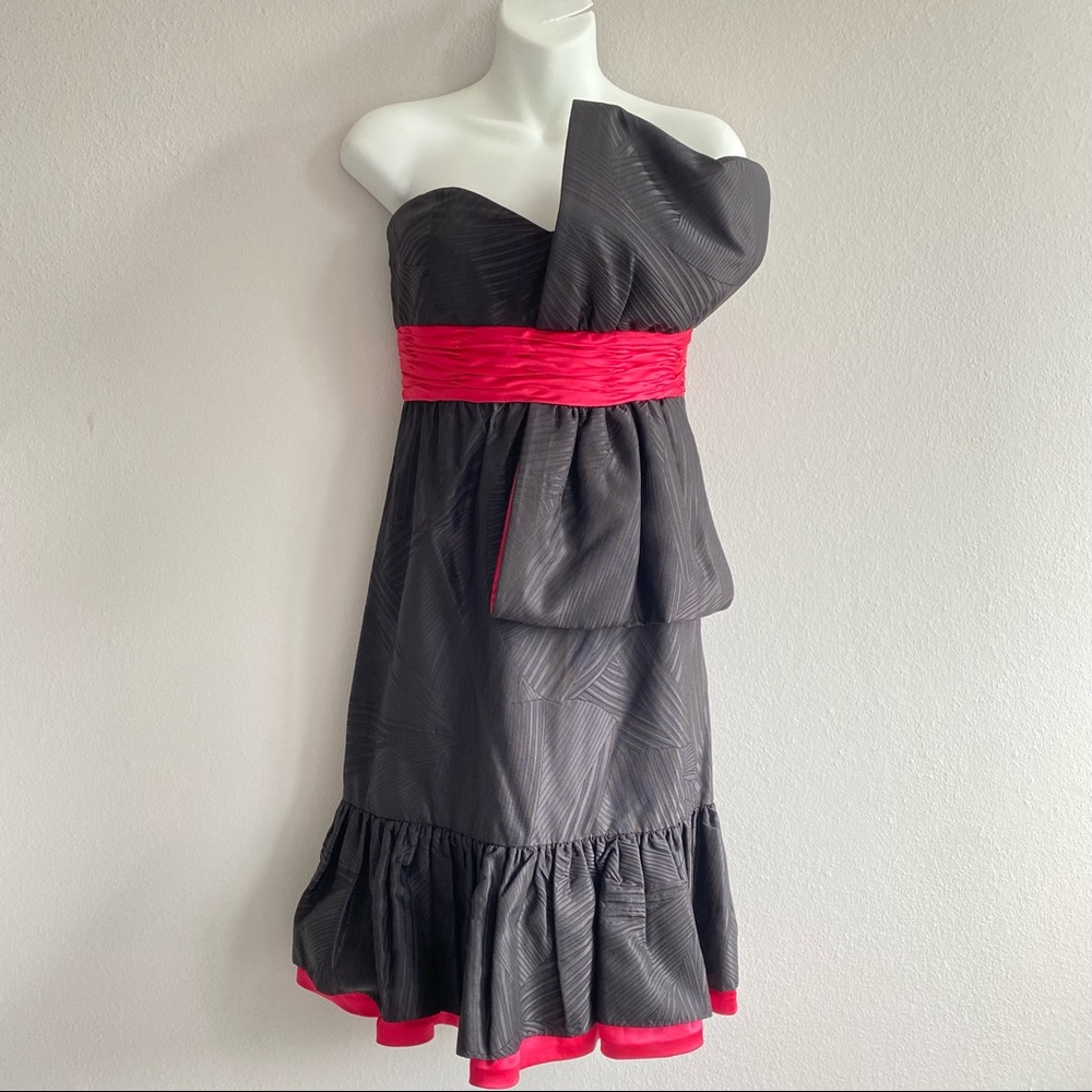 Vintage Escada 100% Silk Authentic BellelizPosh Mark Strapless Black Midi Dress